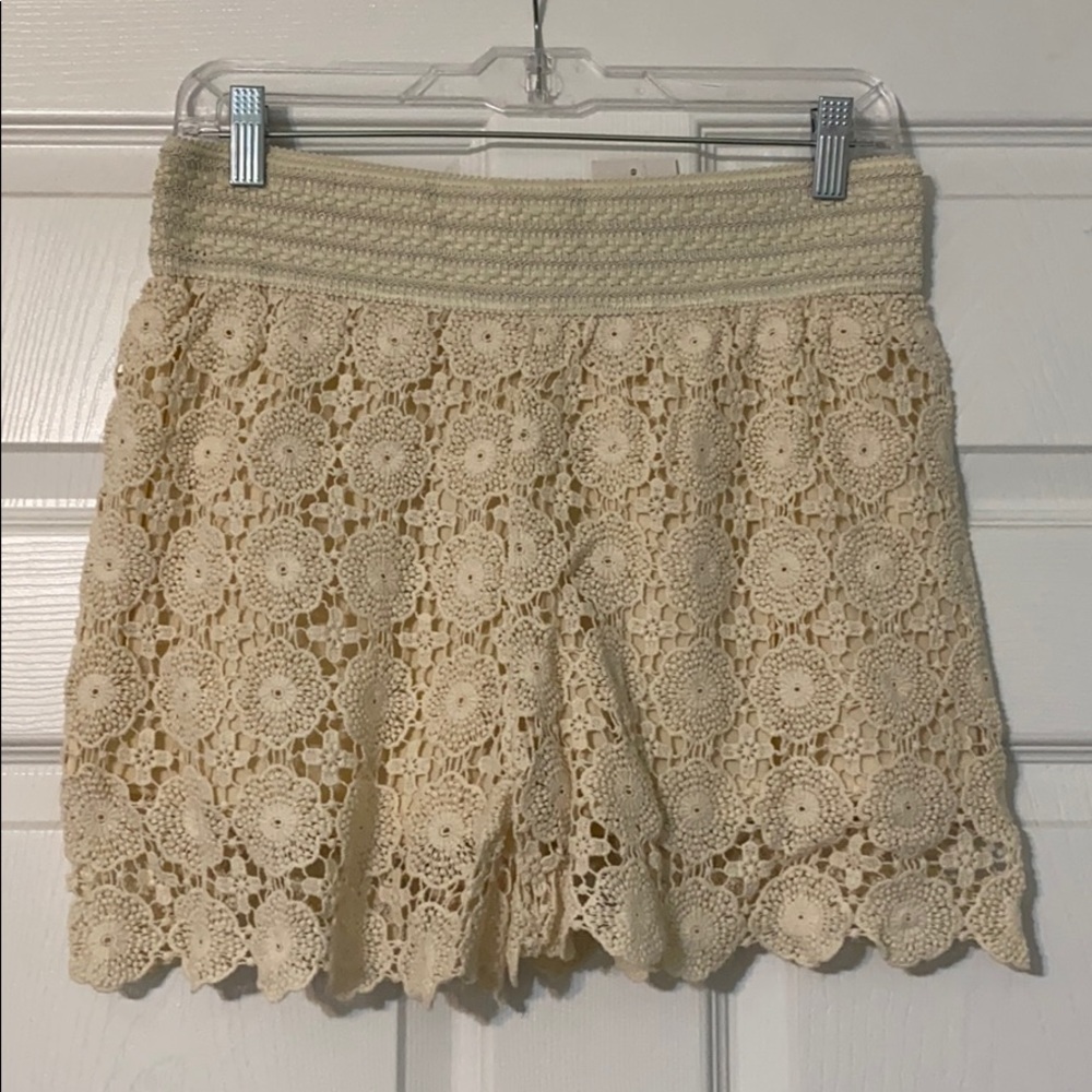 NWT Altar’d State Crocheted Lace Shorts size Large
